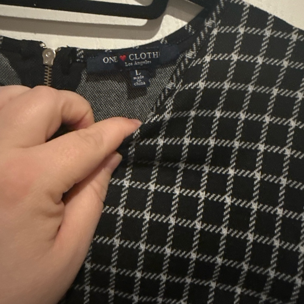 One Clothing Black and White Checkered Crop Top - Picture 2 of 3